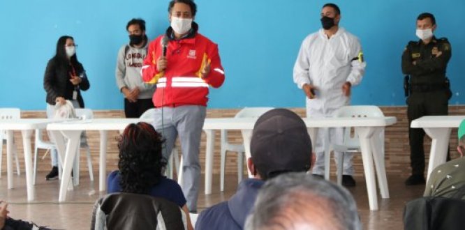Alcalde en sesión con los ciudadanos